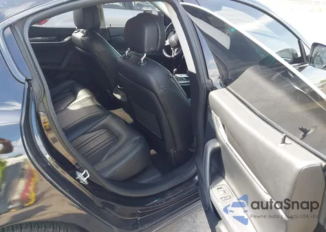 2015 Maserati Ghibli z USA, uszkodzony, nr VIN ZAM57XSA2F1133762